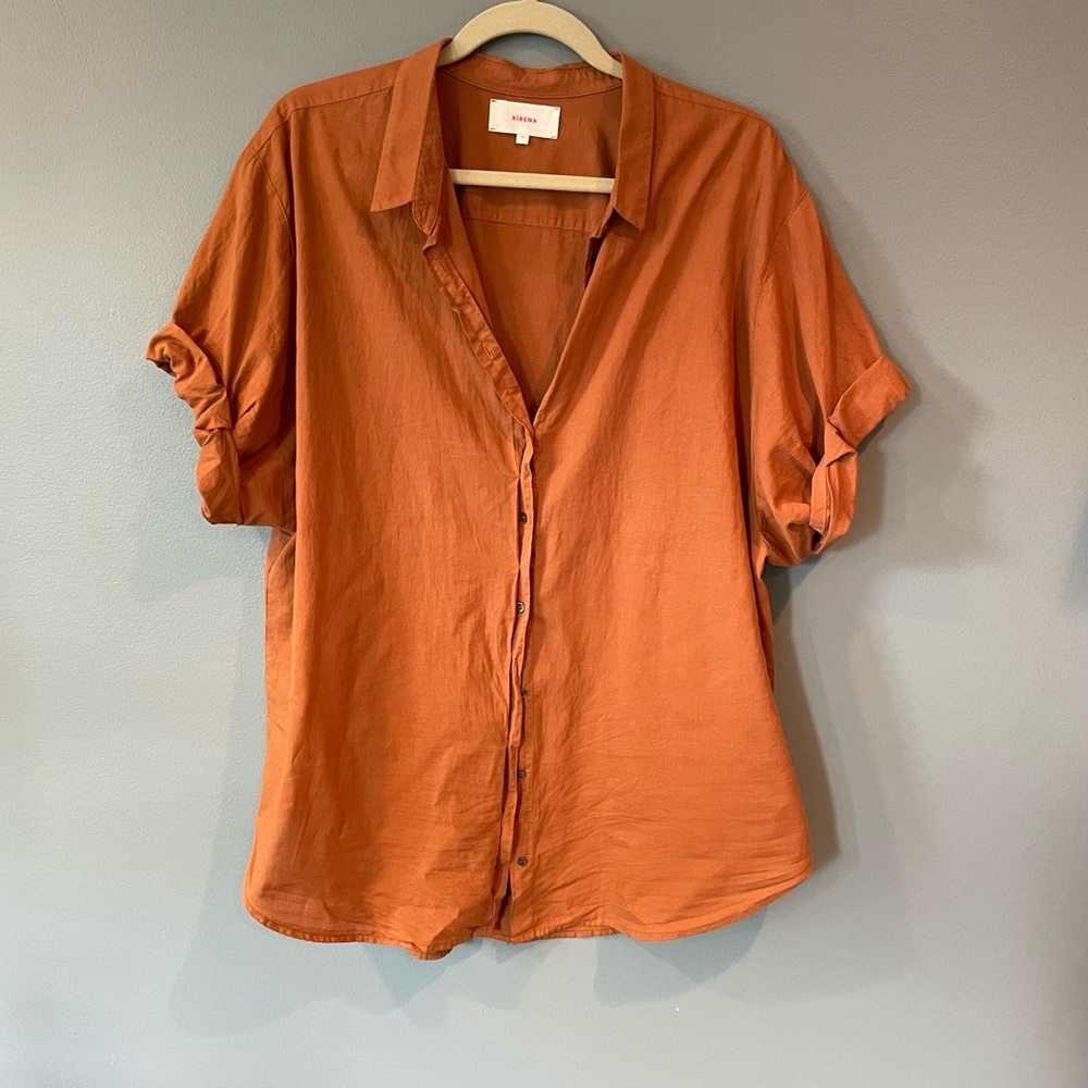 Xirena Channing Top in Rust, XL.